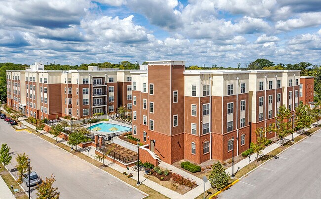 Building Photo - 310 N Morton St