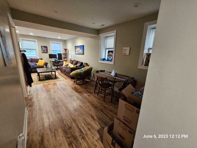 Foto del edificio - 1031 W George St