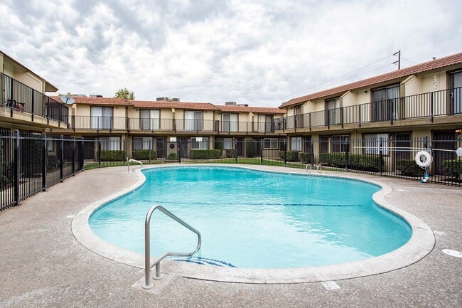 Building Photo - Briarwood Apartments