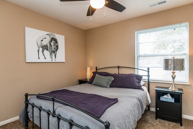 Building Photo - Heritage Ridge Apartments