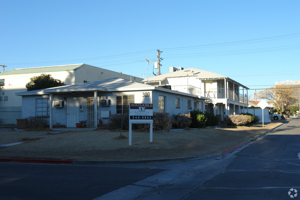 Primary Photo - 300 S 11th St