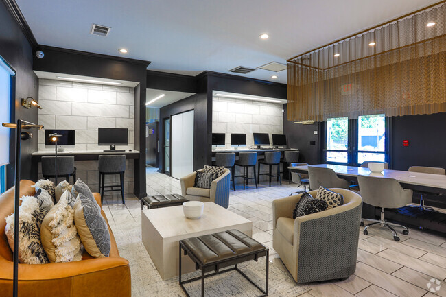 Clubroom - River Pointe Apartments