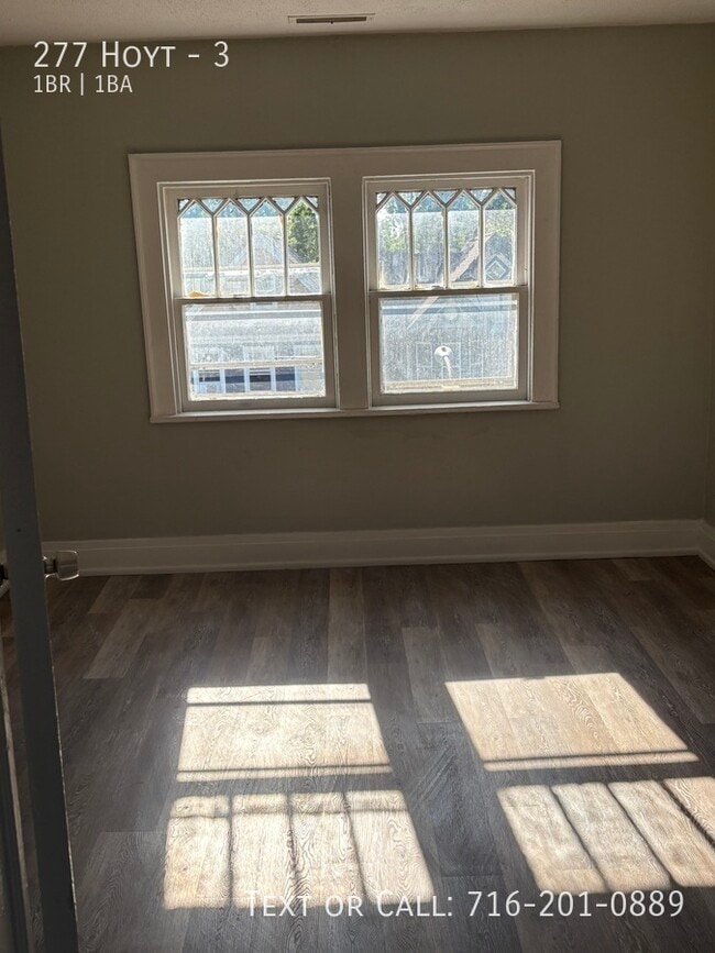 Building Photo - 277 Hoyt-3