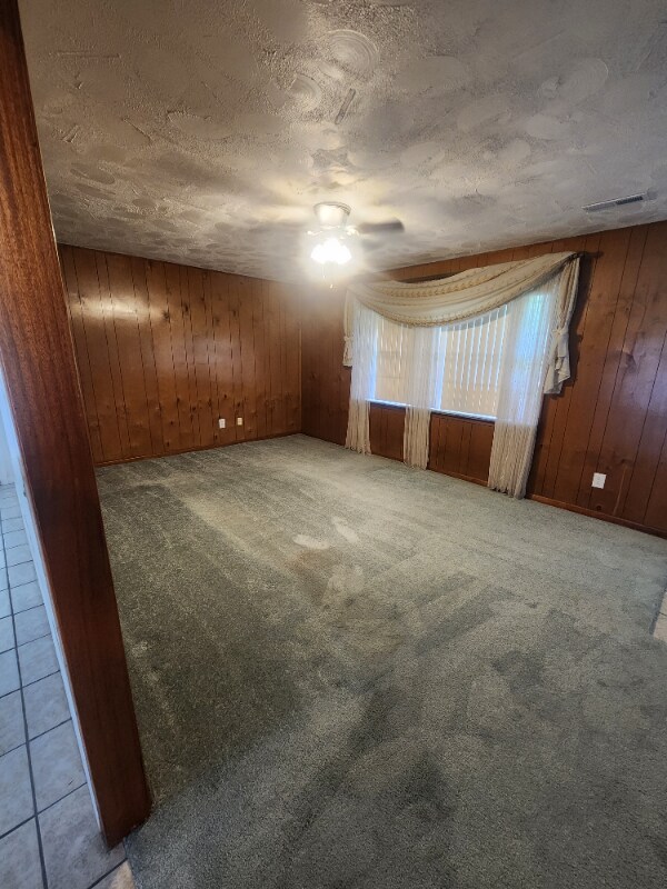 Building Photo - 214 Estate Dr