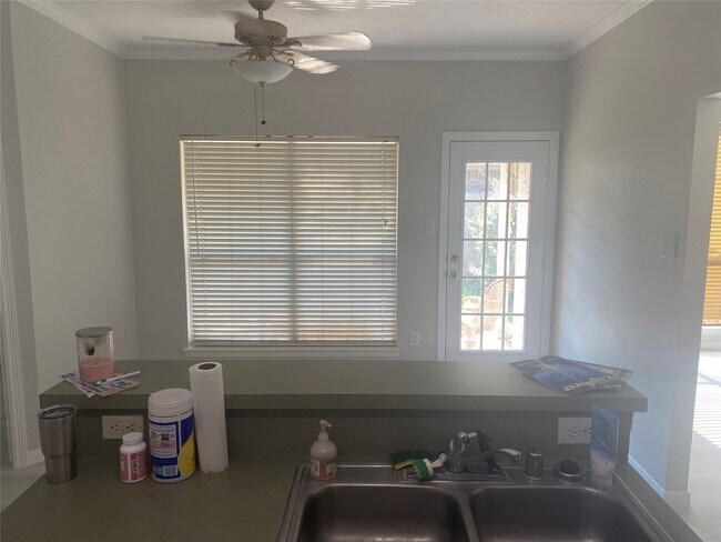 Foto del edificio - 15330 Geral Ln