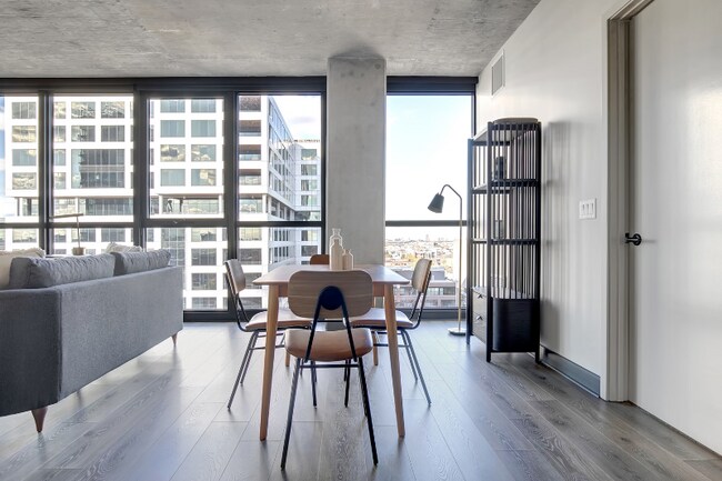 Foto del edificio - 222 N Ada St