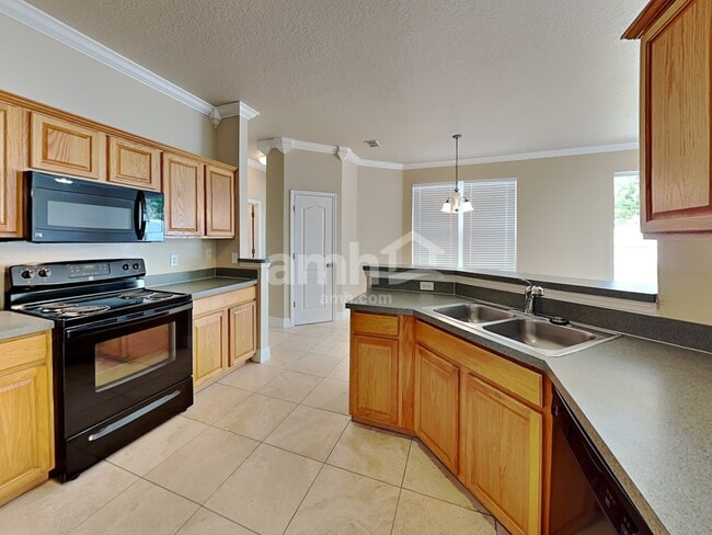 Building Photo - 239 Traditions Dr