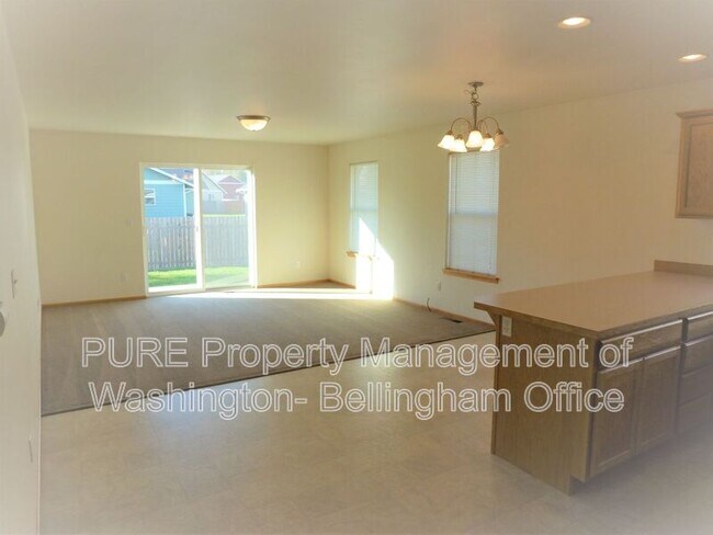 Building Photo - 7311 Seashell Way