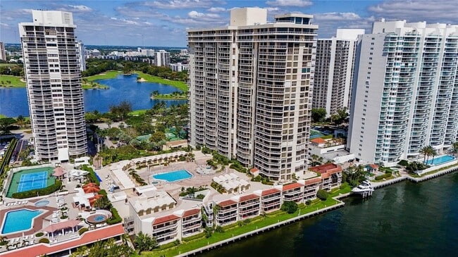 Photo - 20191 E Country Club Dr Apartment