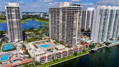 Building Photo - 20191 E Country Club Dr