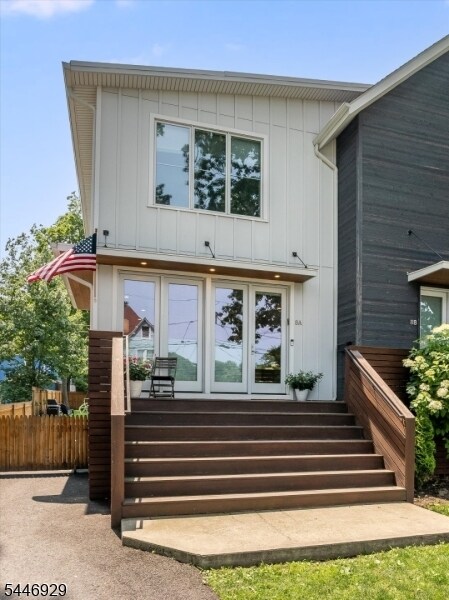 Building Photo - 8 Willard Pl