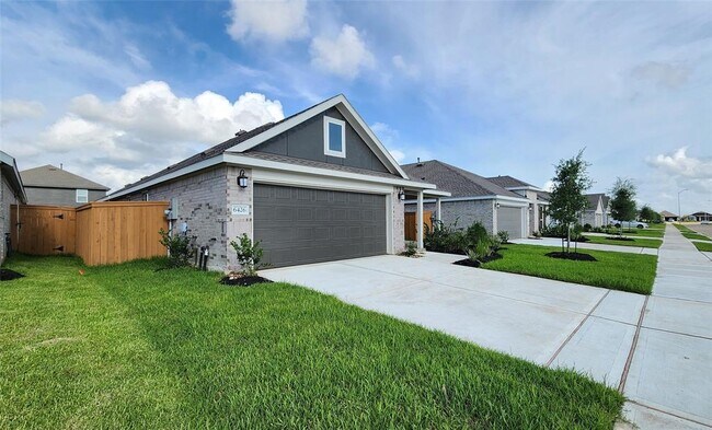 Foto del edificio - 6426 Seafoam Lake Dr