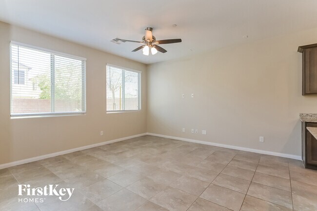 Foto del edificio - 2272 Sky Island Dr