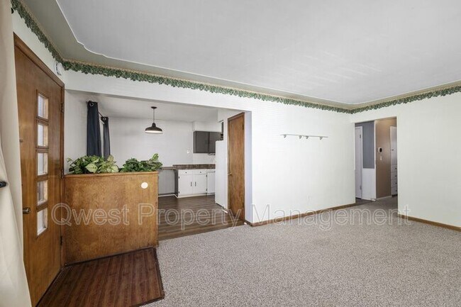 Building Photo - 1722 Kentfield St SW