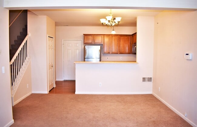 Building Photo - 609 Powell Dr