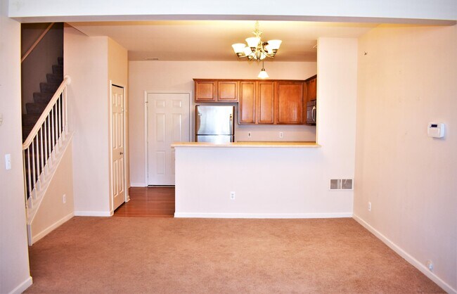 Foto del edificio - 609 Powell Dr