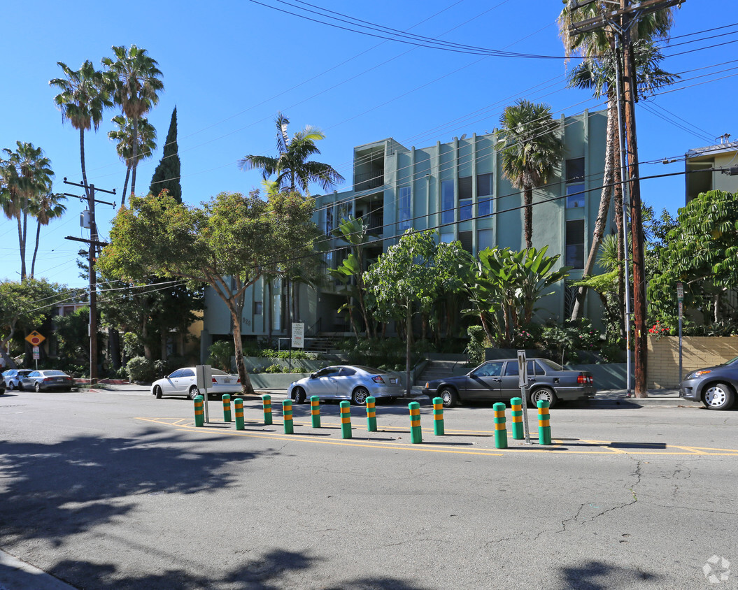 Foto principal - 929 Larrabee Apartments