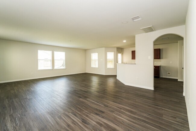 Foto del edificio - 5571 Latta Plantation Dr