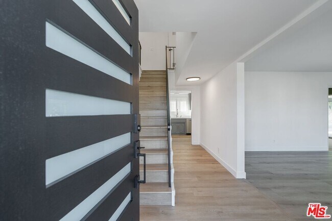 Building Photo - 15974 Tobin Way