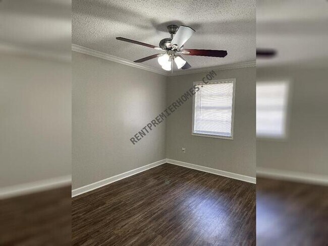 Building Photo - 710 Desoto Pl. Benton, AR 72015