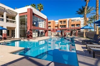 Building Photo - 63 E Agate Ave