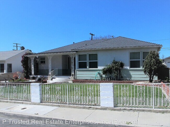 Building Photo - 3 br, 1 bath House - 2277 Elizabeth Drive