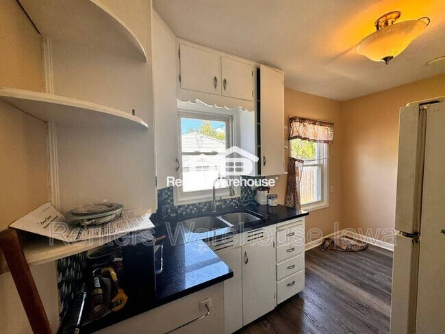 Foto del edificio - 3238 Kinsey Ave