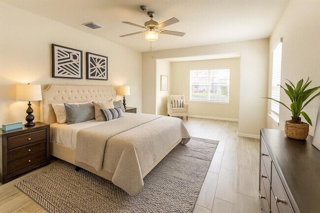 Foto del edificio - 6735 Willow View Ave