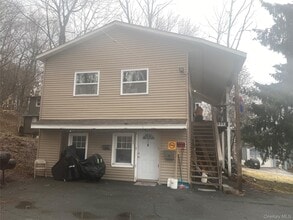 Building Photo - 52 Lincoln Pl