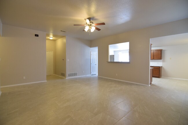 Foto del edificio - 3607 Fox Glove Ln