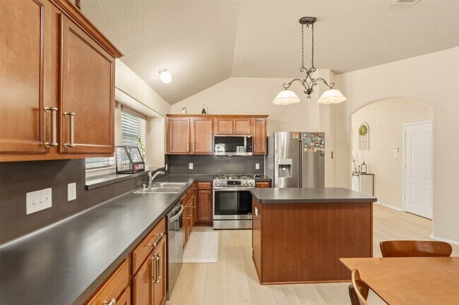 Foto del edificio - 8022 Atwood Hills Ln