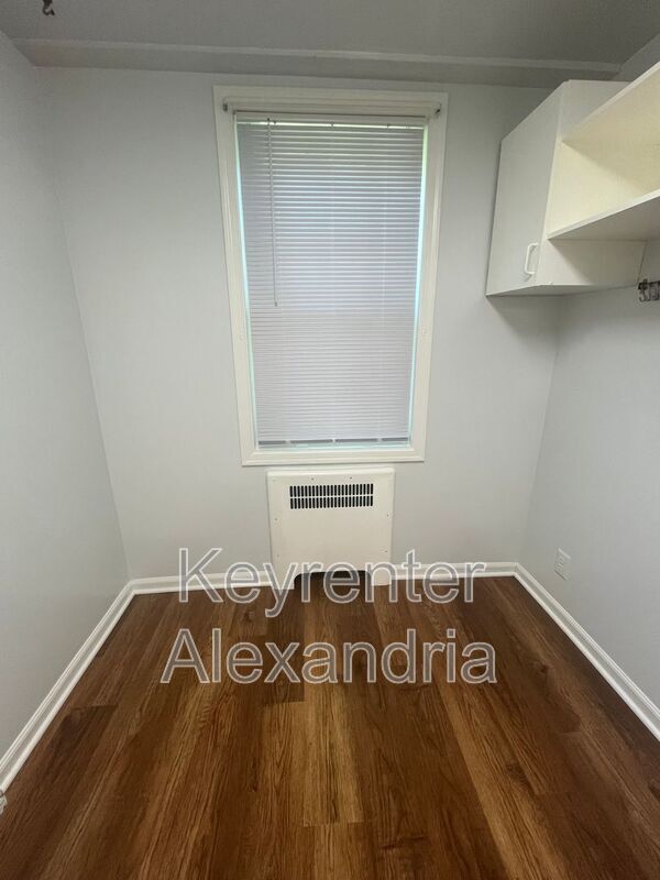 Building Photo - 206 N George Mason Dr. Apt 3