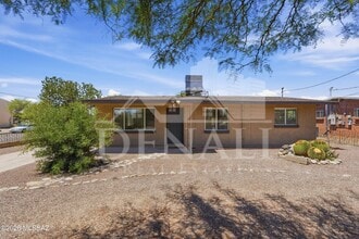Building Photo - 3801 N 4th Ave