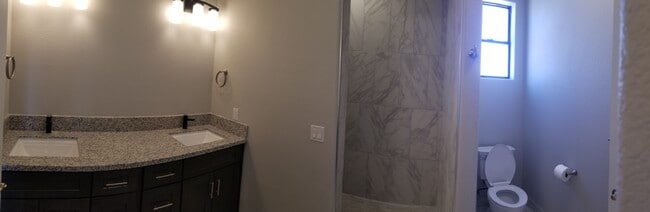 Building Photo - 1795 E Moonflower Ln