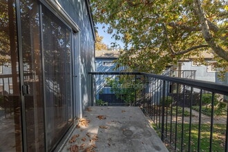 Building Photo - 3591 Quail Lakes Dr
