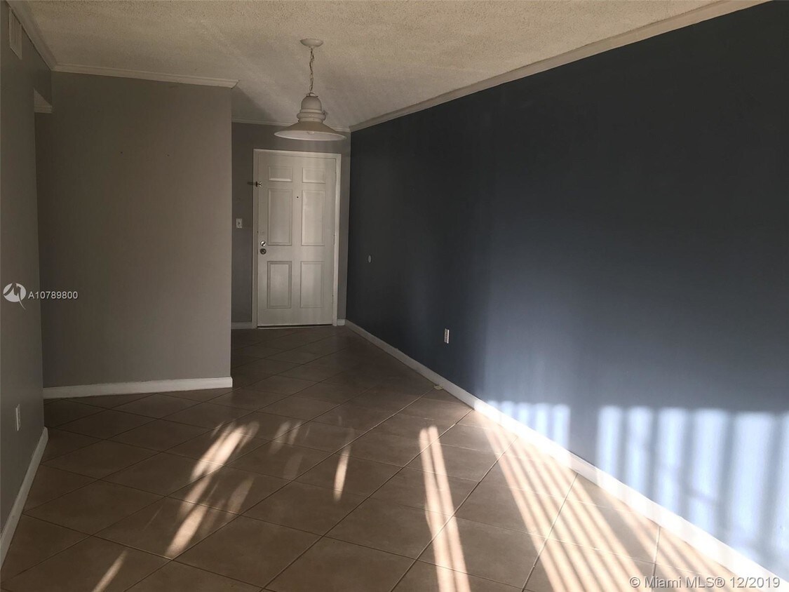 9357 Fontainebleau Blvd Unit D111, Miami, FL 33172 Apartment for Rent