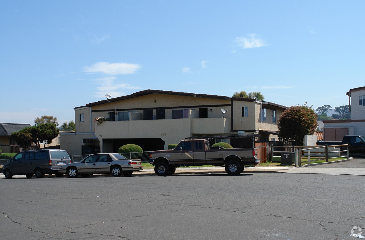 372 Pala Vista, Vista, CA 92083 Apartments in Vista, CA
