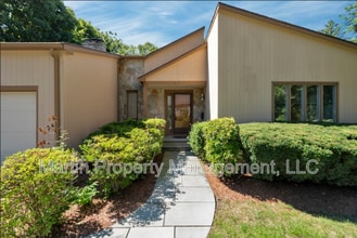 Building Photo - 52 Rayburn Rd