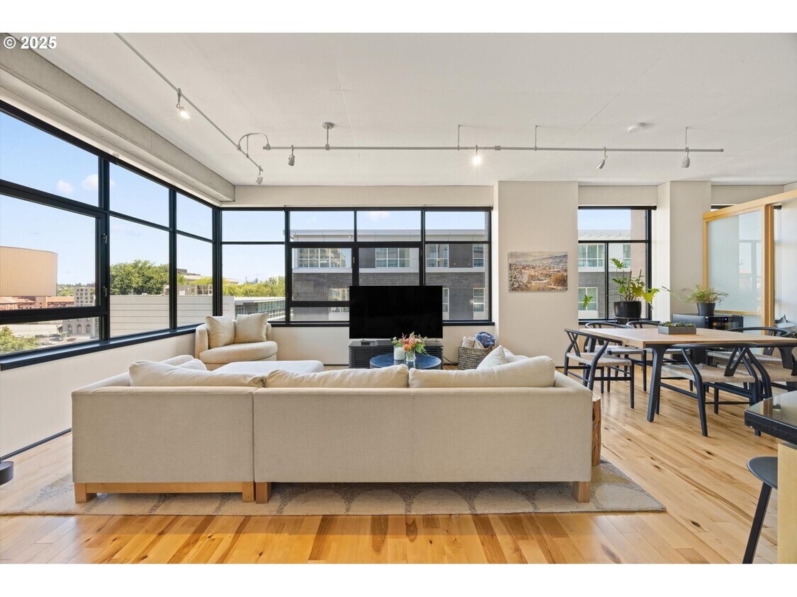 Foto principal - 333 NW 9th Ave