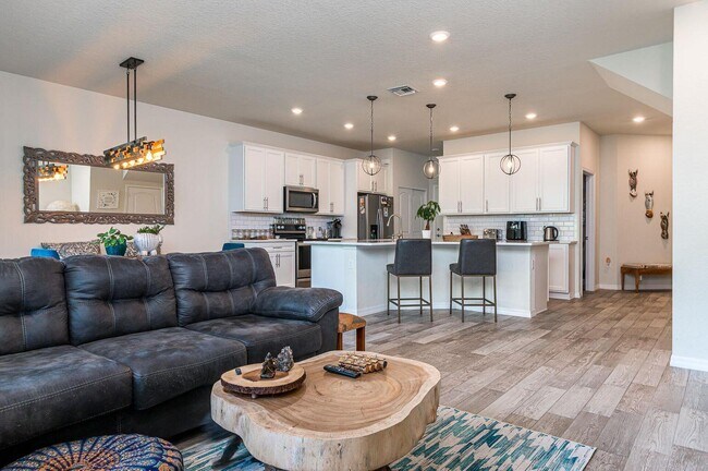 Building Photo - 4577 San Fratello Cir
