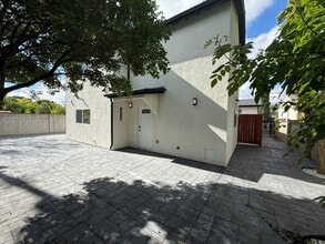 Building Photo - 16918 Bassett St