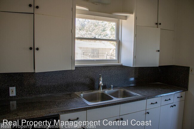 Building Photo - 3 br, 2 bath House - 420 Oak Street