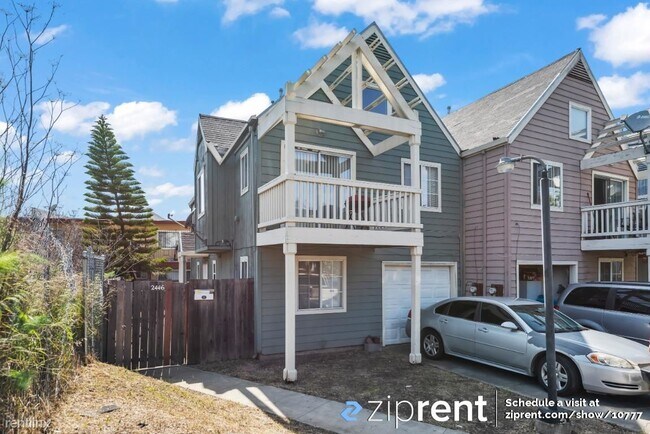 Building Photo - 4 br, 2 bath Townhome - 2446 90th Ave, Oak...