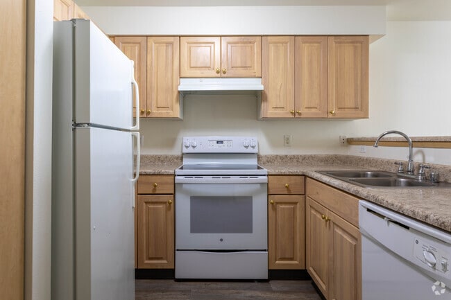 2BR, 2BA - 886 SF - The Wilson Apartment - East Kent Hill