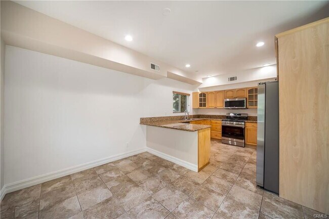 Foto del edificio - 10808 Kling St