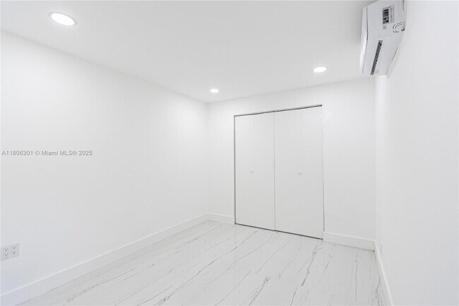 Foto del edificio - 8281 NE 2nd Ct