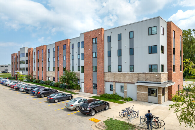 Primary Photo - The Orchards Student Living at NWTC