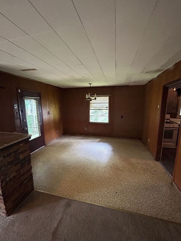 Foto del edificio - 1317 Meadow Ln