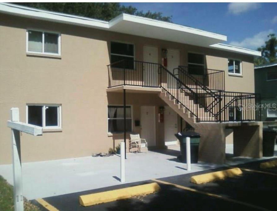 Foto principal - 1799 Russell St S
