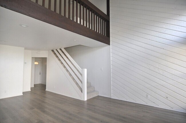 Building Photo - 1666 Choteau Cir